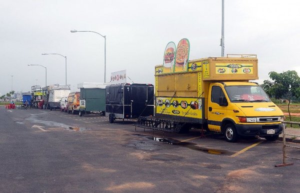 Vendedores ya no quieren retirarse de la Costanera - Edicion Impresa - ABC Color