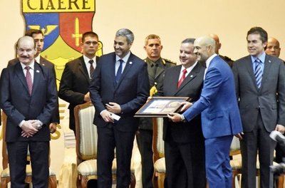 Forman expertos contra terrorismo - Edicion Impresa - ABC Color