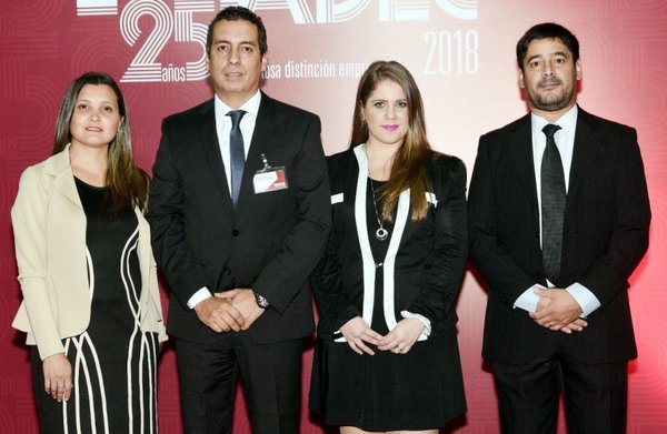 ADEC premió a empresas más destacadas del 2018 - Edicion Impresa - ABC Color