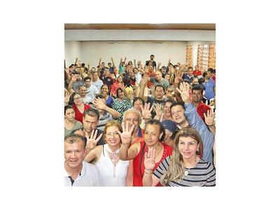 Denuncian que obligan a funcionarios  a operar en CDE
