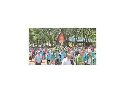 Familias invitan a misa de envío en  Tupãrenda