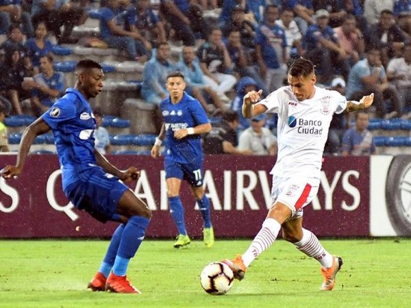 Emelec y Huracán se hacen daño con un empate sin goles