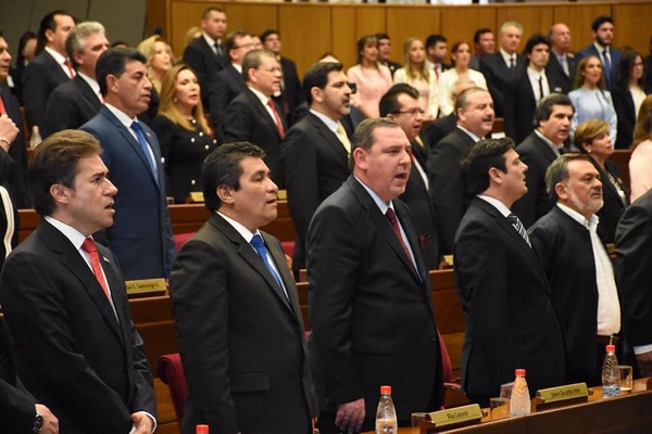 Cámara de Senadores insta a Javier Zacarías Irún a renunciar a su banca