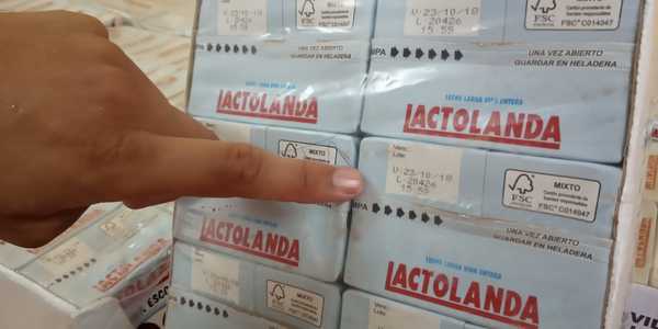 Centro Educativo Municipal en la ruina y hallan cajas de leche vencida a días del inicio de clases