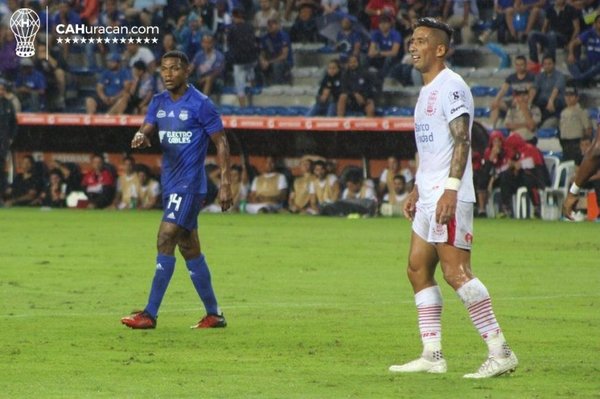 Emelec y Huracán empatan sin goles - Deportes - ABC Color