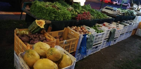 HOY / Lechuga a G. 1.500 el mazo en la Costanera de Asunción