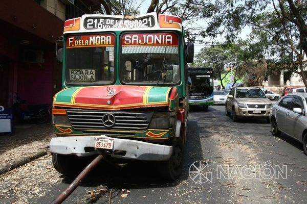 Anuncian fuertes controles de buses “chatarras”