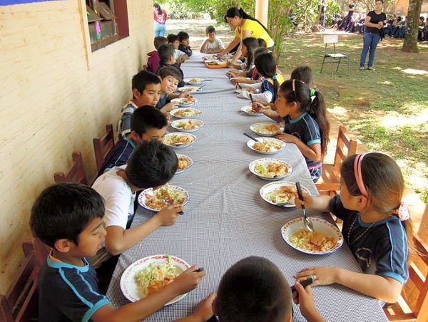 Sigue sin llamarse a licitación para almuerzo escolar en Franco - ADN Paraguayo
