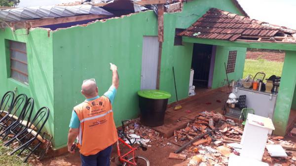 Brindaron asistencia a las familias afectadas por temporal en Itapúa - ADN Paraguayo