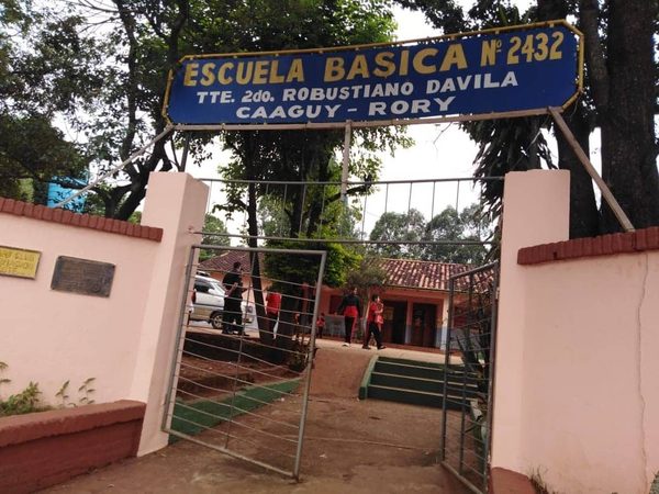 ROBO EN ESCUELA DE KA’AGUY RORY DE ENCARNACIÓN.