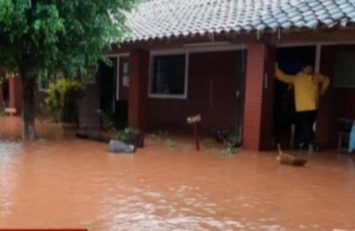 Escuela en Luque se encuentra bajo agua - C9N