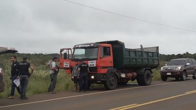 Incautan marihuana y detienen a un policía - Nacionales - ABC Color