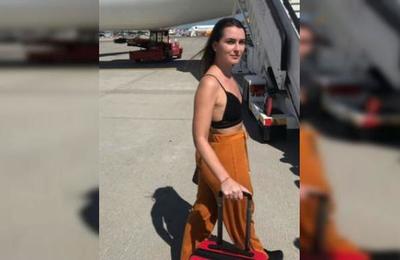 Aerolínea quiso bajar del avión a una pasajera porque su vestimenta era 'muy provocativa' - C9N