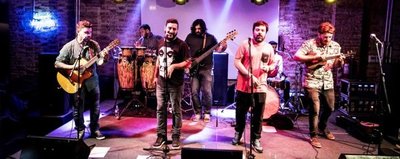 Varios grupos en el “Paddy’s Day” - Edicion Impresa - ABC Color