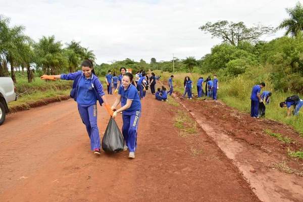 San Ignacio: “Trashtag Challenge” el desafio viral de juntar basura cobra fuerza - Digital Misiones