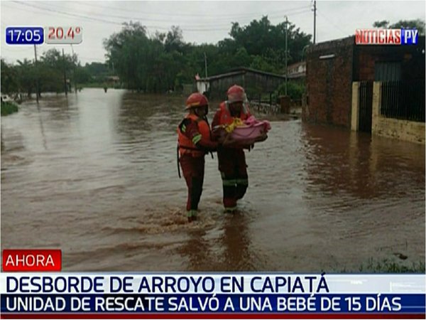 Bomberos rescatan a beba de 15 días en Capiatá