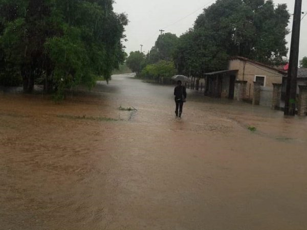 Rige alerta de lluvias y tormentas para siete departamentos