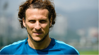 Diego Forlán ya tiene su título de entrenador en Argentina » Ñanduti