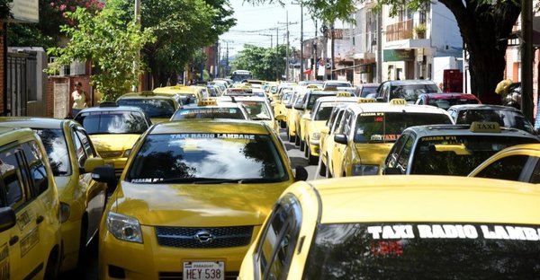 Taxistas no pagan por parada - Nacionales - ABC Color