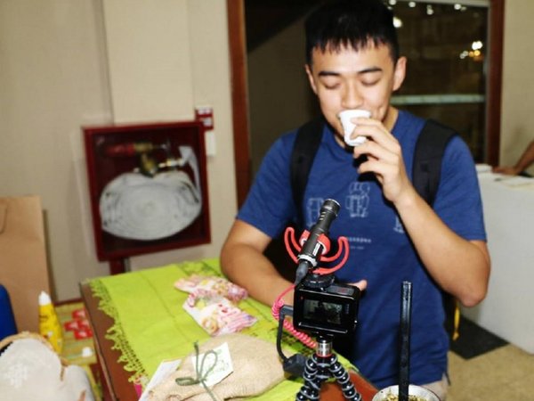 Youtuber taiwanés recorre Asunción