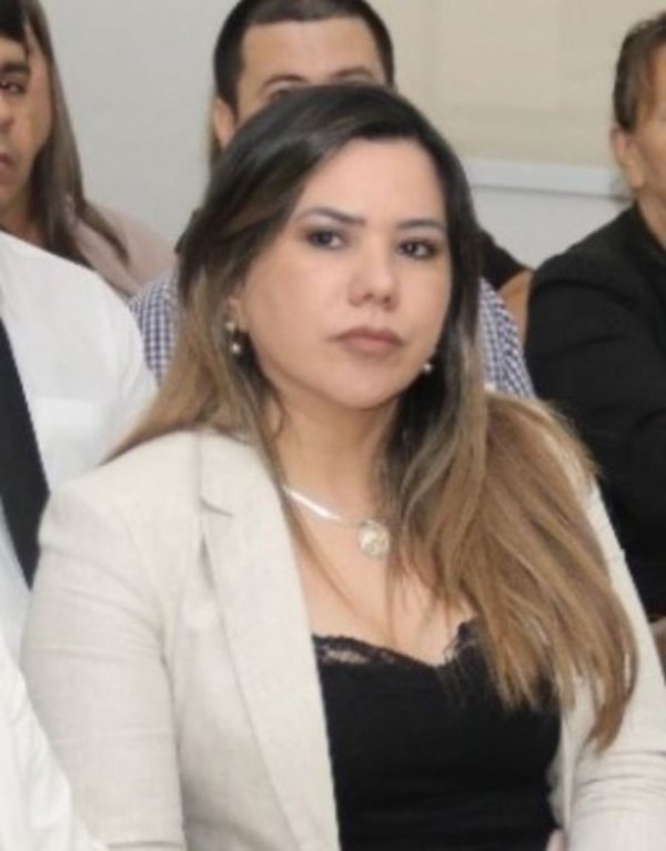 Wapenka exige “la cabeza” de alta funcionaria del Tribunal Electoral - Edicion Impresa - ABC Color