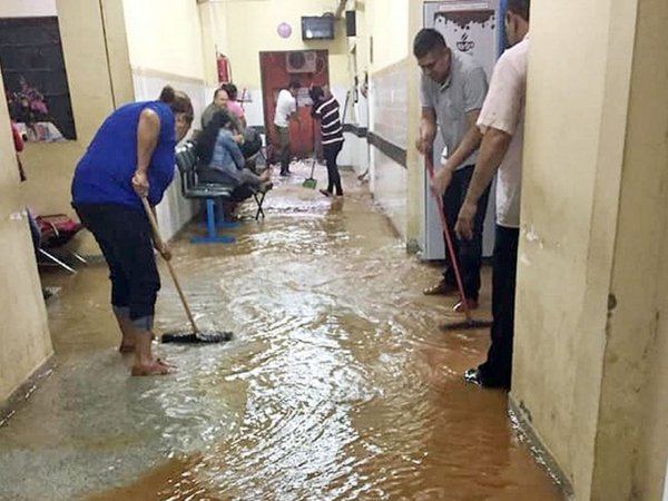 Por falta de desagüe, San Lorenzo quedó bajo agua tras intensa lluvia
