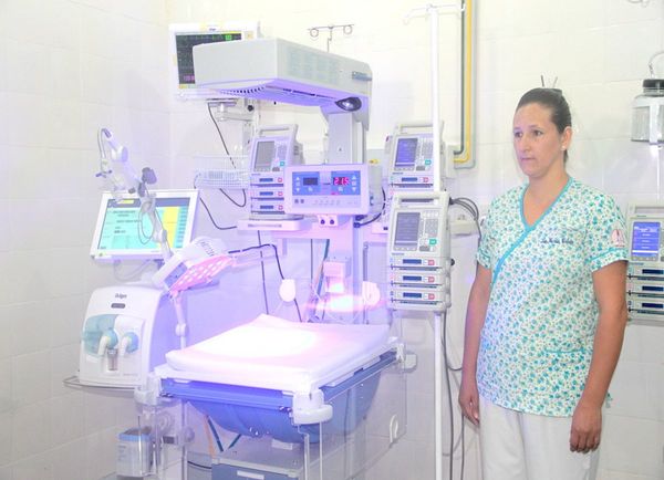 En busca de UTI, un bebé se salvó y otro murió