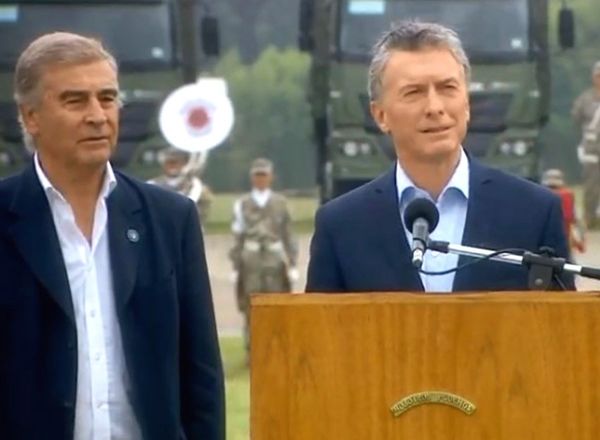 Macri entregó fuerte equipamiento a Ejército para tareas de seguridad