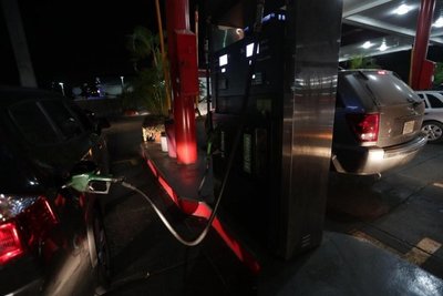 Desplome de la producción petrolera de Venezuela se acelerará tras apagón - Internacionales - ABC Color