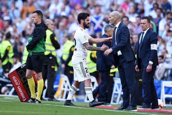 Zidane vuelve a estrenarse con victoria en el Santiago Bernabéu » Ñanduti
