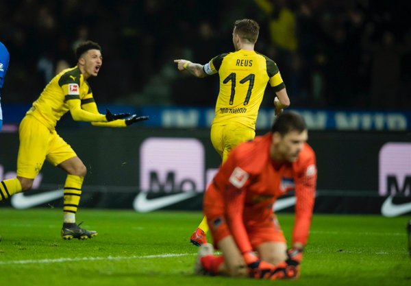 El Borussia Dortmund superó a Hertha Berlín y se mantiene puntero