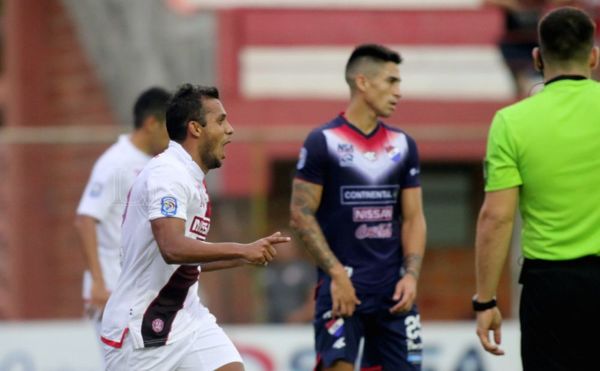 River Plate igualó con Nacional