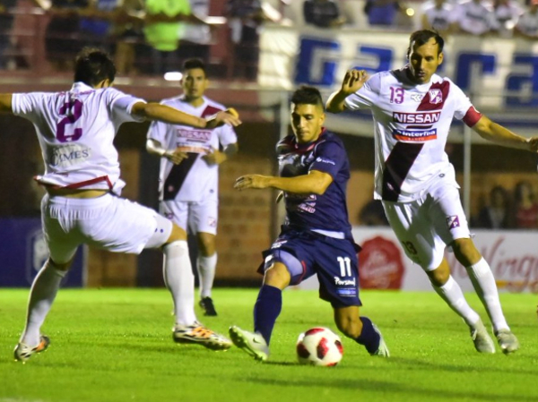 River Plate igualaron 1-1 en los Jardines del Kelito