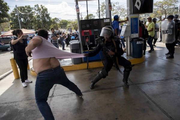 Más de 100 manifestantes, detenidos en Nicaragua - Internacionales - ABC Color