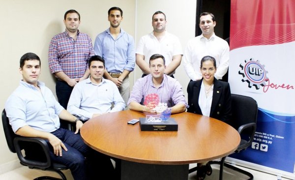 Jóvenes buscan agregar valor al desarrollo del país - Edicion Impresa - ABC Color