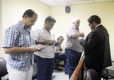 Exdirigentes cumplen sus condenas - Edicion Impresa - ABC Color