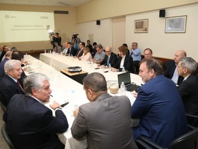 Deducciones del IRP generan choque entre el Gobierno y los empresarios