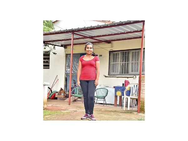 Mejor alumna cuenta cómo ganó la demanda por becas a Itaipú