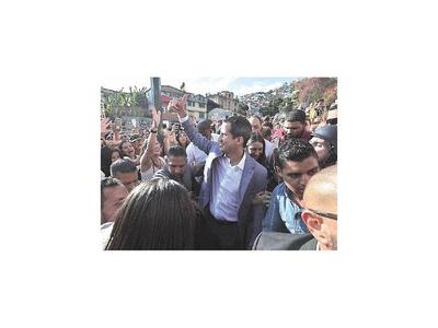 Guaidó lanza la “operación libertad” para sacar a Maduro