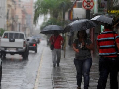 Emiten alerta meteorológica por lluvias y tormentas en todo el país