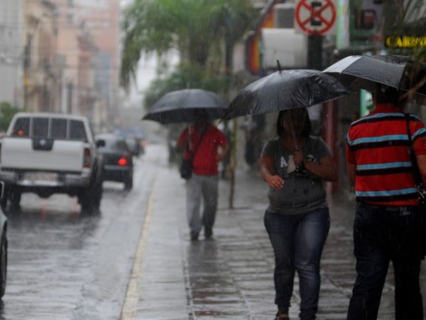 Emiten alerta meteorológica por lluvias y tormentas en todo el país