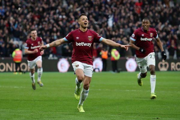 Doblete de Chicharito | Paraguay en Noticias