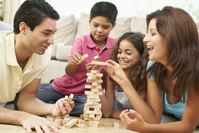 "La tecnología no puede reemplazar al afecto y los juegos en familia" » Ñanduti