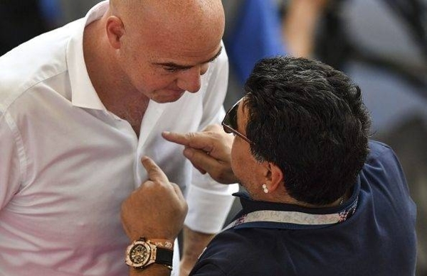 HOY / Maradona critica a Infantino por querer aumentar equipos en Catar 2022