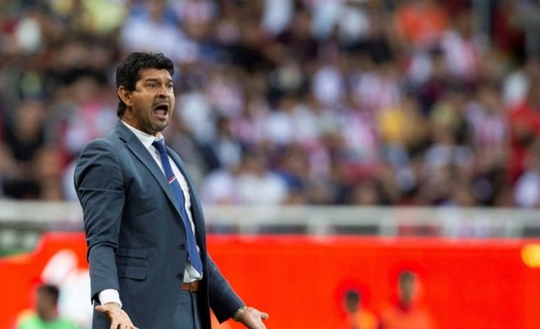 HOY / Cardozo minimiza la caída de su equipo en el clásico mexicano