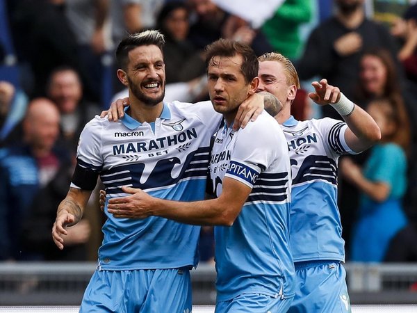 Lazio no da opción al Parma