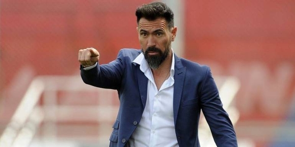 HOY / Nacional se queda sin DT antes de su visita a Cerro Porteño
