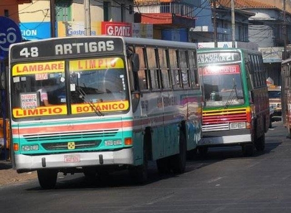 HOY / Al corralón: buses chatarras con más de 20 años serán sacados de circulación