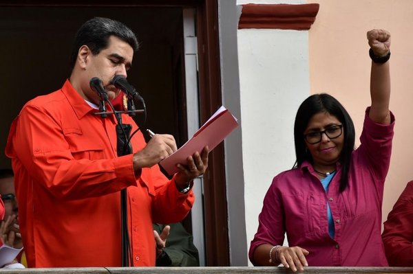 Maduro reestructurará gabinete tras apagón que paralizó a Venezuela - Internacionales - ABC Color