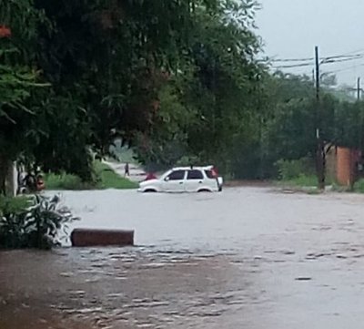 SOS por inundaciones en barrio Ñu Pora de San Lorenzo - Nacionales - ABC Color